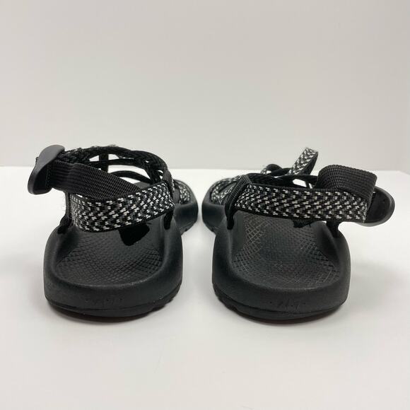 Chaco | ZX/2 Classic Black & White Outdoor Hiking Sandals - Picture 5 of 9